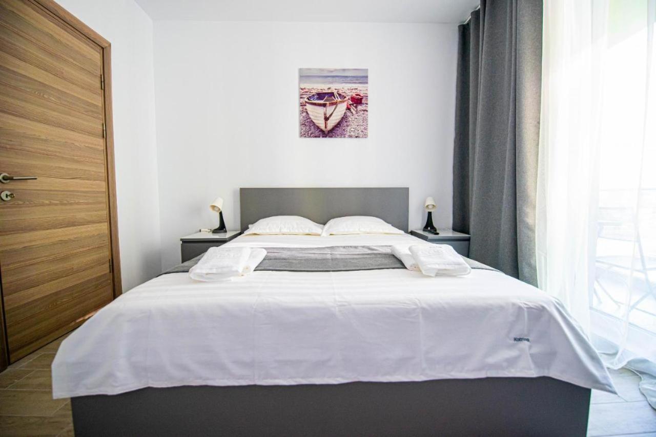 Apartament Katrina - Alezzi Beach - Sea View Năvodari Екстериор снимка