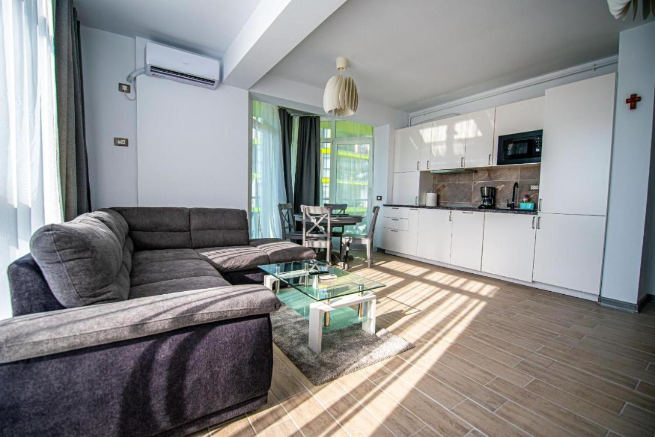 Apartament Katrina - Alezzi Beach - Sea View Năvodari Екстериор снимка