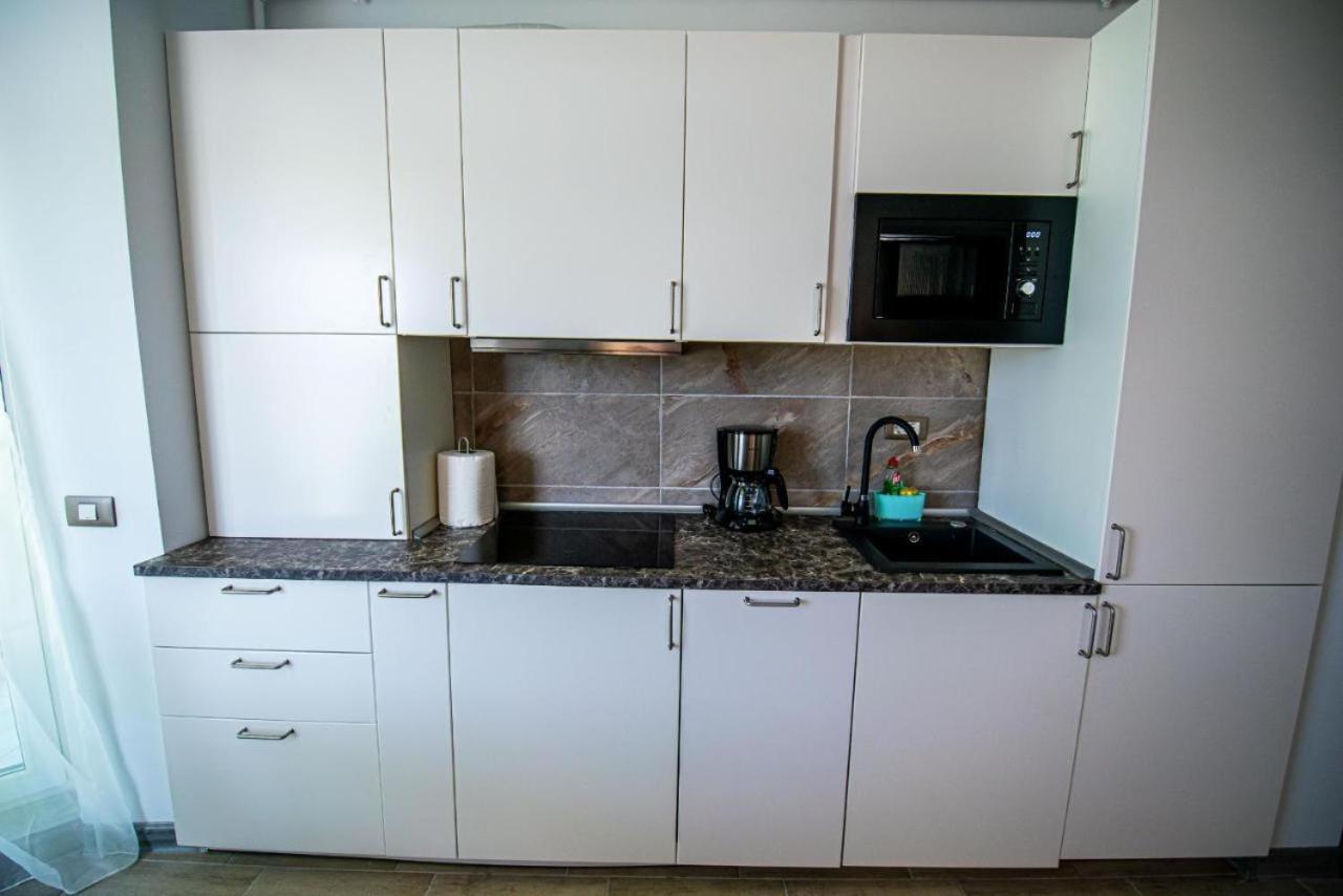 Apartament Katrina - Alezzi Beach - Sea View Năvodari Екстериор снимка